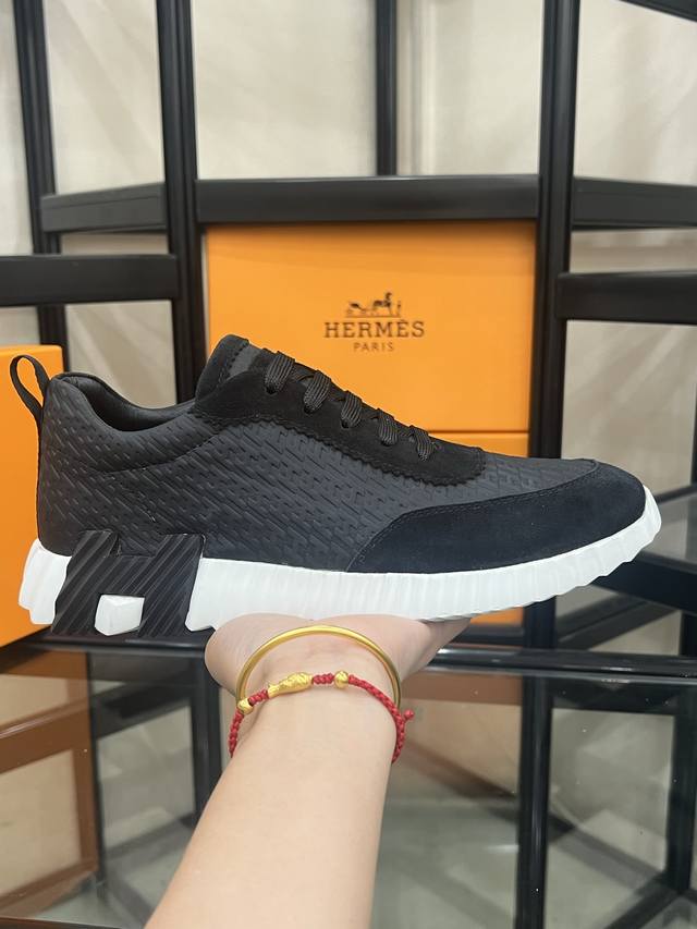 Herme* 爱马仕Bouncing运动鞋 男士休闲运动鞋 鞋面牛皮拼接高端网布打造 进口材质 质感十足 轻盈鞋底装饰撞色图案 打造百搭时尚风格 码数 38-4