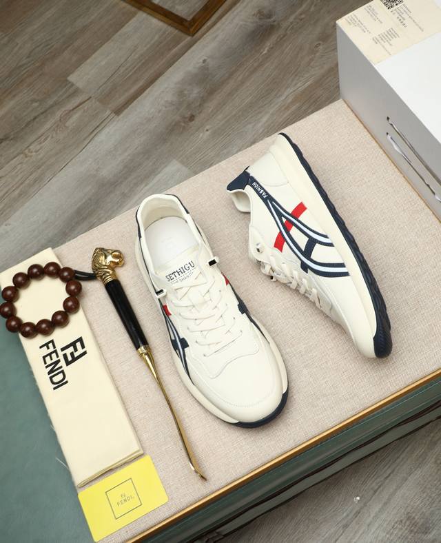 出厂价p Fendi 芬迪时尚休闲男鞋原版官网1:1开模 新款抢先登场不高调却又前卫 简约低调时髦 超百搭款式原版牛皮制作猪皮内里版型上脚舒适 对任何一个小地方