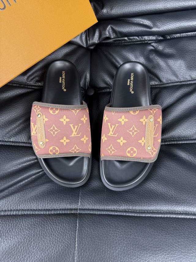 38-45 Louis V*高端精品 奢品拖鞋 1:1高端品质 休闲阳光宽松舒适型 最高版本高品质精品 经夏季必入哦