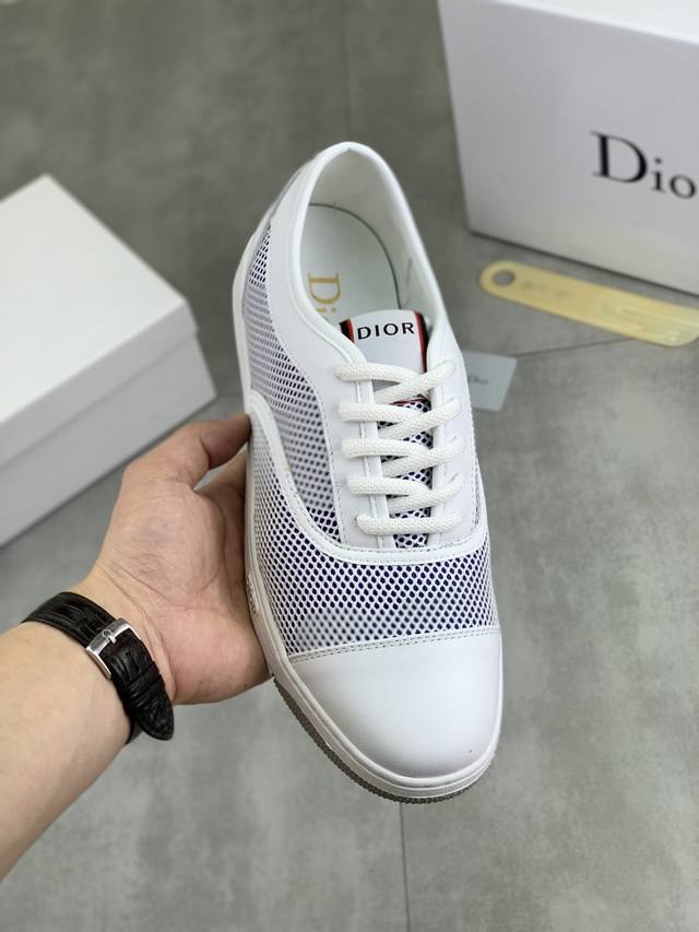 工厂p价p 实价 Dior 2025迪奥原版系带低帮男鞋 经典款休闲鞋本款是官方主打经典款 质量 原厂名师制作 采用优质牛皮配原版材料舒适透气网布內里猪皮鞋垫