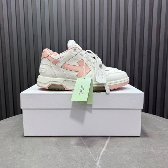 Off White 情侣款最新春款炸街休闲鞋 发布市场最高品质版本系列原版开模 原版套楦 制作工艺1:1原版越来越多明星网红的不二选择在经典上变化在潮流中创新争