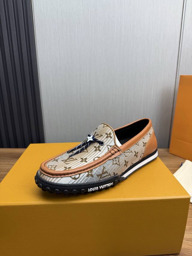 工厂p价 lv. 男士商务休闲皮鞋 顶级牛货.1:1出货奢华尊贵全部采用进口原版品牌皮料 只为打造更为舒适的穿着体验 鞋面 原版品牌印花进口全牛里 原版大底-4