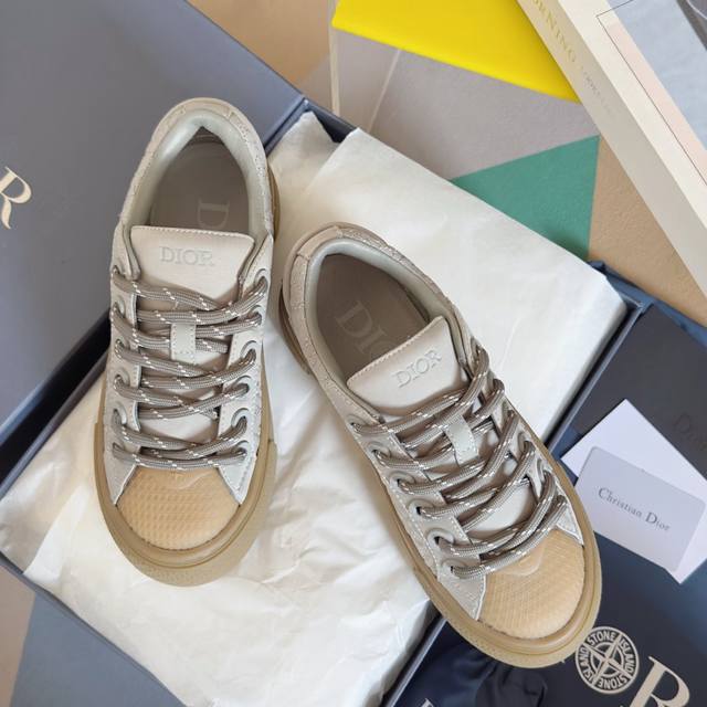 顶级版本 情侣款 dior迪奥X Stone Island石头岛 联名B33系列 情侣款 休闲 运动鞋 滑板鞋 原版购入开发 做货 这款 B33 运动鞋来自 D