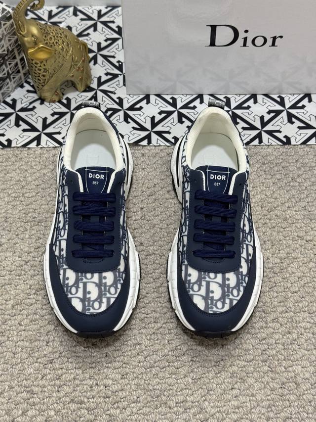 dio* 顶级原单B dior 迪奥 低帮B02休闲鞋 采用头层牛皮精心制作搭配帆布 舒适透气~双色橡胶鞋底 提升格调 时尚百搭 可为各式造型增光添彩 塑造独具