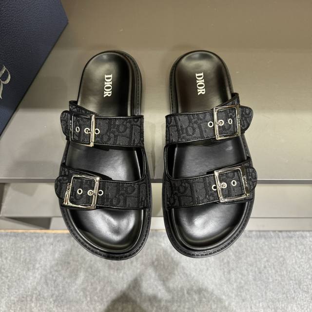码数38-45 dior迪奥 最新款H-Town 系列 Oblique 厚底 拖鞋 凉鞋 原版购入开发 做货 这款 Dior H-Town 凉鞋致敬运动风格经典