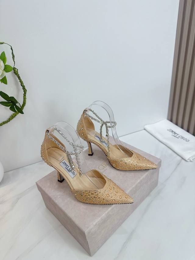 出厂 Jimmy Choo 吉米周 是一个非常全面之尊贵时尚生活品牌 香港,美国等大时尚博主及明星的同款表带女士高跟 中跟 平跟后空凉鞋系列 澳大利亚尖头 圆头