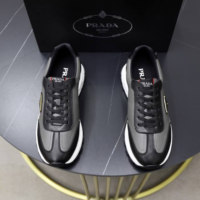 prada 普拉达 -高端品质 原单休闲运动鞋 -鞋面 纳帕小牛皮 摔纹小牛皮 鞋身品牌金属扣件 鞋舌品牌Logo布标 -内里 水染牛皮 -大底 超轻Tpu发泡