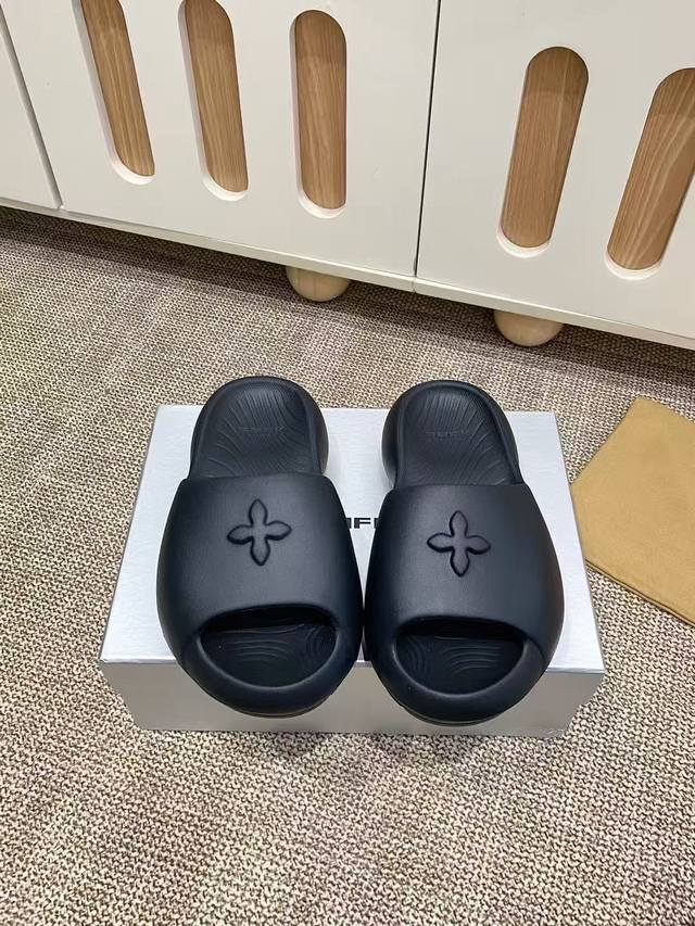 银色 黑色290 smfk 小众潮牌爆款没计感浮雕一字厚底拖鞋 爆真的是很耐看越看越喜欢 矮个子宝宝的福音直接拉长身材比例 鞋身柔软舒适 鞋底耐磨防滑-而且每个