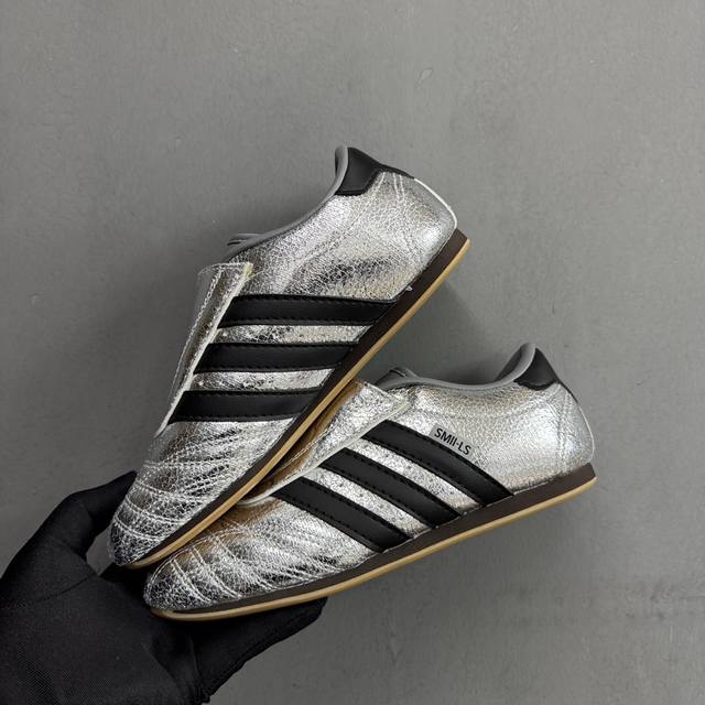 档口现货 adidas Originals Taekwondo Low White Black 跆拳道系列低帮经典复古薄底休闲运动舒适训练慢跑鞋 皮革黑银 货号