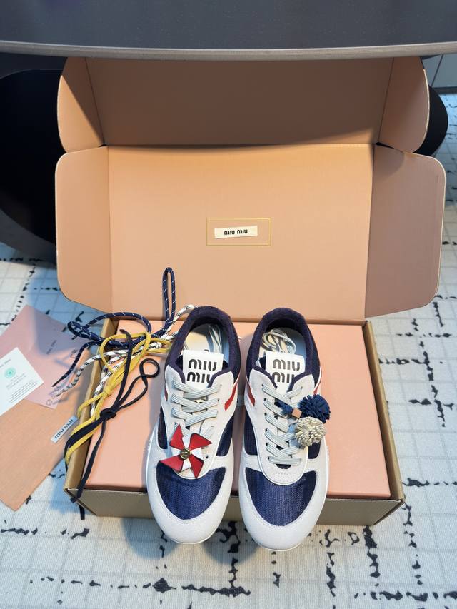 miumiu Gymnasium Ss25走秀款复古学院风王炸轻盈感德训运动鞋网球鞋 今年真的被Miumiu拿捏了..... miu Miu Gymnasium