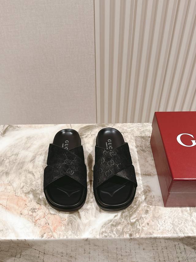 Gucci新品 顶级版本专柜主打最新款G家拖鞋 硬货上新 代购级别 高级感十足 国内外博主刷爆的一款 复古又时髦 上脚美炸了 官网主推款 鞋面 原版面料3D彩印