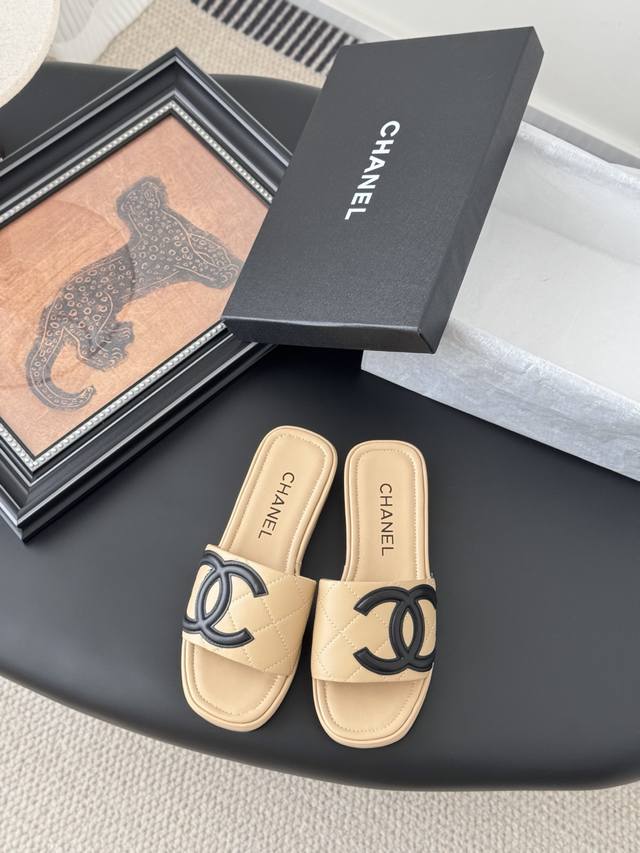 Chanel Vintage中古康鹏系列拖鞋 简约而不简单的款 上脚特别显脚细 鞋面牛皮 内里垫脚羊皮 原版大底 size:35-39 其它码数定做