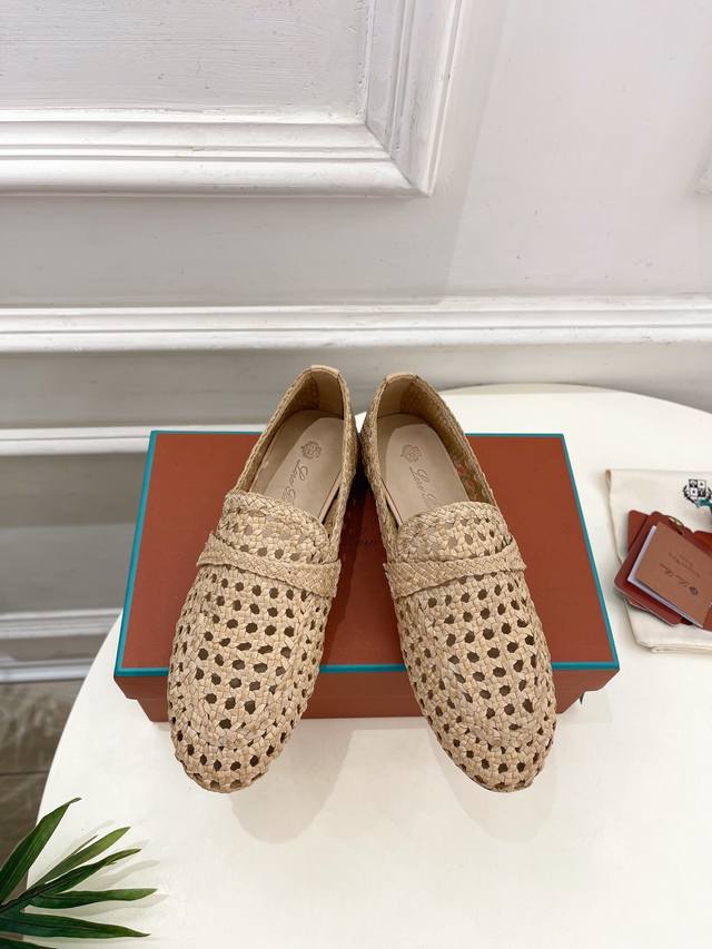 loro piana 乐悠翩雅 代购级别2025春夏新品 Leon镂空编织乐福鞋 lp是意大利顶级奢侈品牌 低调奢华 设计都是一贯纯色系 简单 细节巧妙 清新脱