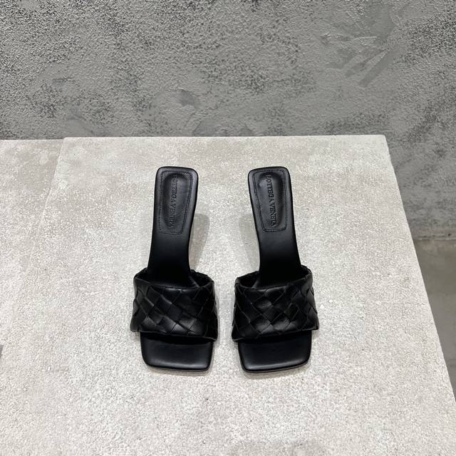 工厂p价p 顶级高端版本 代购品质 原版开发 Bottega Veneta2025Ss新品爆款夏季方头parco高跟穆勒凉拖鞋 Bv新款全真皮小结编织装饰抢手高
