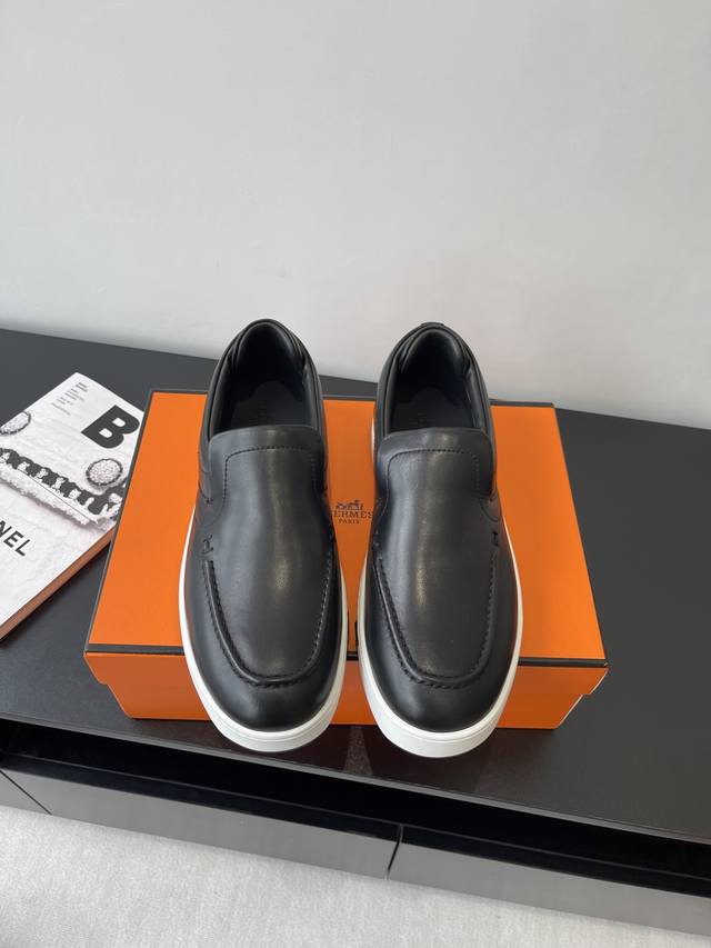 代购级 男款 Herm S 爱马仕 25Ss早春新品 Kiddy兔 一脚蹬休闲运动鞋 板鞋 水洗工艺 饰有标志性 H 细节 设计简约流畅 超前时尚 简约高级 随