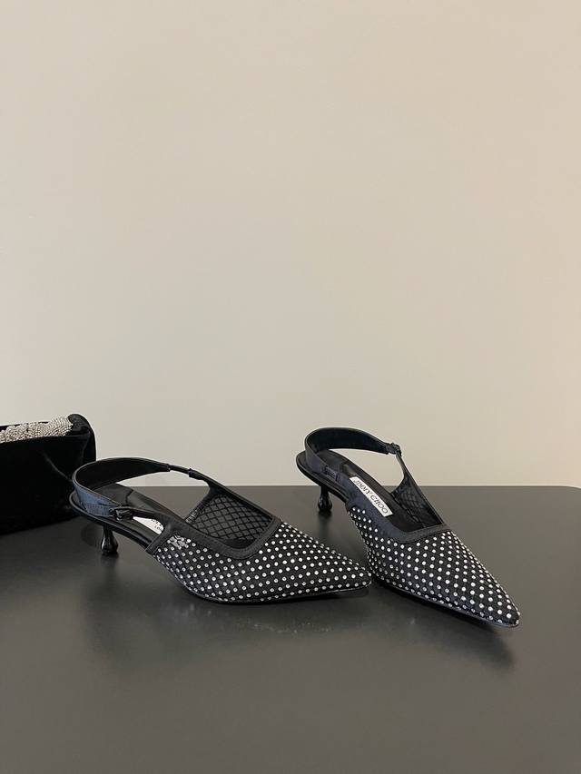 jimmy Choo 最高品质 最新真丝烫钻 网面 单鞋 同步专柜 主打精致 舒适度休闲 甜美 无解风都轻松满足 Blingbling 迎面扑来高贵典雅的气息