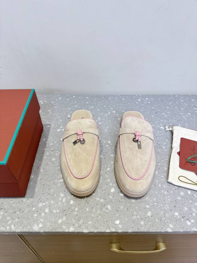 现货 Loro piana 25Ss春夏新款 英伦 穆勒 半拖 原来这就是传说走两万步都不会累脚的夹脚凉鞋把颜值和脚感都拿捏住了 上脚一走就会被彻底沦陷 极简的