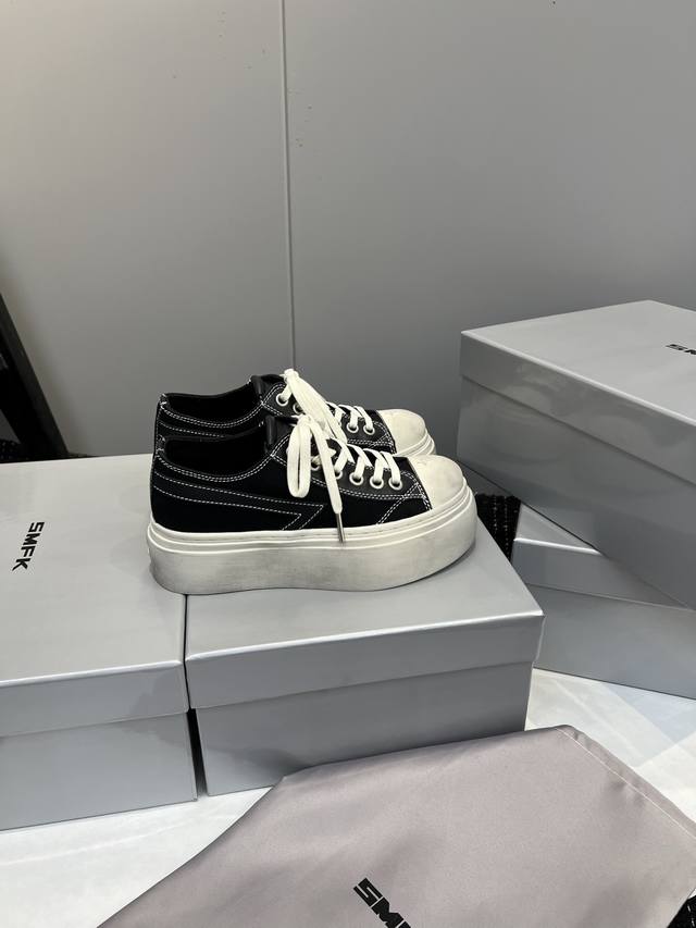 橙子出厂价p smfk新款流星大头脏脏鞋3.0 做旧厚底休闲鞋 十字花帆布鞋 5Cm增高小个子穿起来也很显线条 百搭的极简暗黑风潮 新作继承了诸多品牌制胜的流行