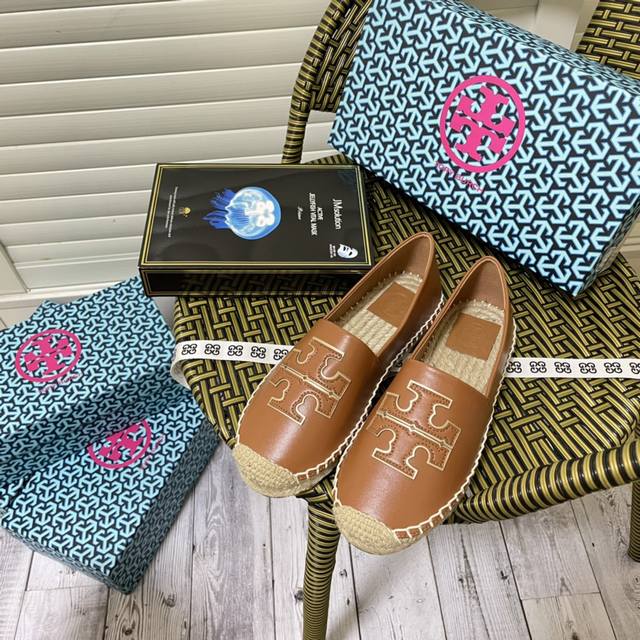 橙子出厂价p tory Burch 夏季新款 Tb草编渔夫鞋 一脚蹬乐福鞋 码数 35-41