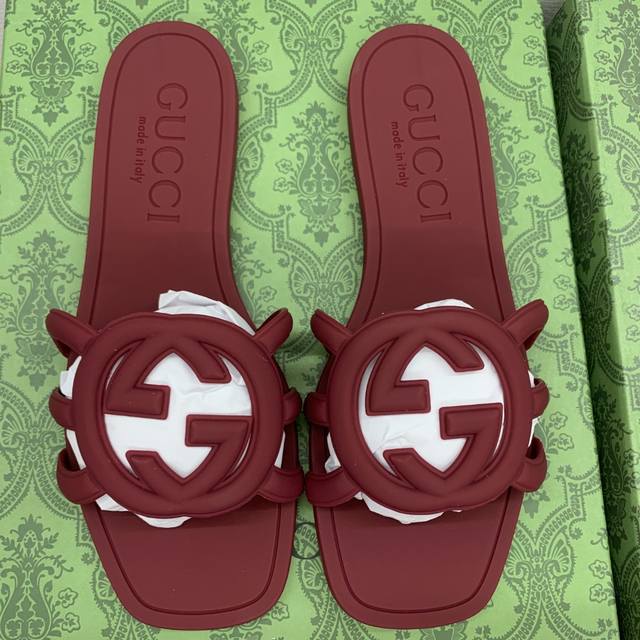 橙子出厂价p gucci 古驰春夏新款 沙滩果冻鞋 镂空拖鞋 凉拖 原版开模经典双G鞋面 原版开模橡胶注塑一体成型 双层组合大底 码数 35-42