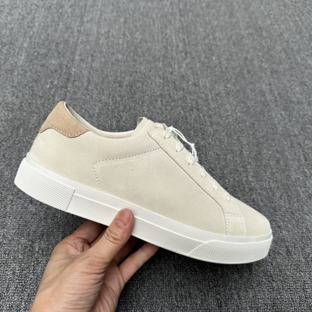 出厂价P 实价 Bc-Brunello Cucinelli2025Ss新款系带男士休闲运动板鞋，四色到货 此款Bc鞋面采用意大利进口订制麂皮，立体感和亲肤感十足