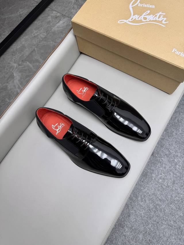 元 Christia* Loubouti* 高端男士商务正装皮鞋｜经典红底鞋｜原版进口头层牛皮｜标志性铆钉装饰｜水染牛皮内里｜意大利进口红色牛皮大底｜高端奢华｜