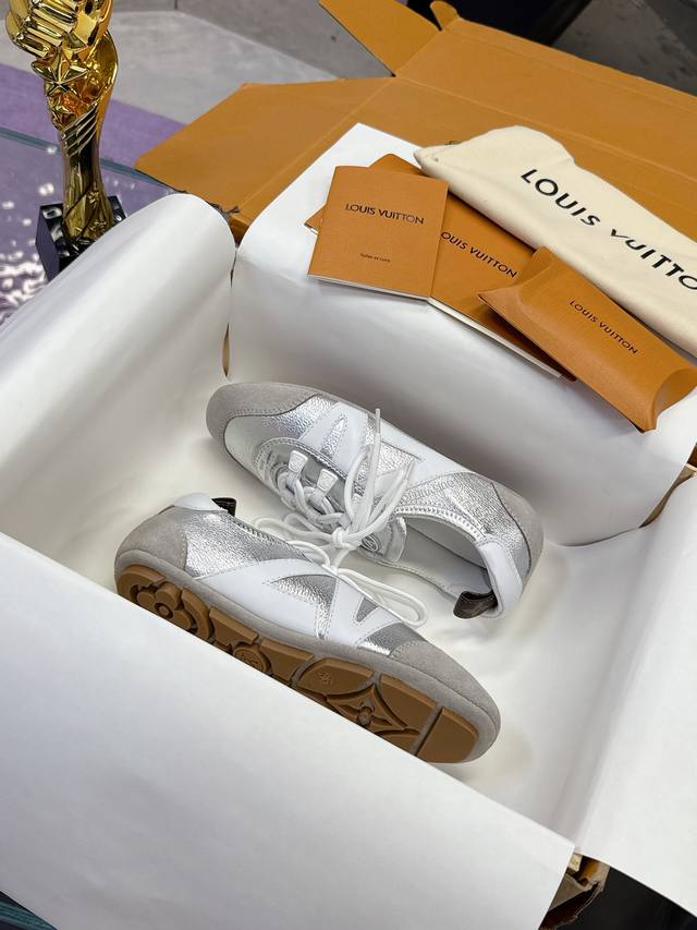 工厂P价P： Louis Vuitton路易威登驴牌春夏Sneakerina系列 芭蕾运动鞋 德训鞋 平底鞋 原版三对购入开发完美复刻Sneakerina 芭蕾