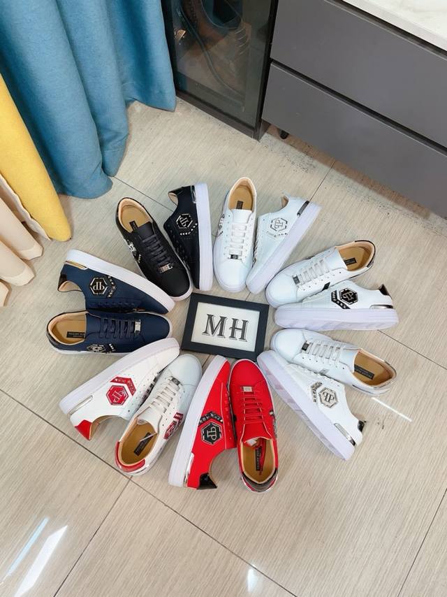 出厂价P Philipp Plein- 德国Pp菲利普官网新款上市 完美造型打造顶级品质橡胶耐磨大底 鞋面牛皮面料定制五金，牛皮内里，鞋型饱满 立体感十足 原单