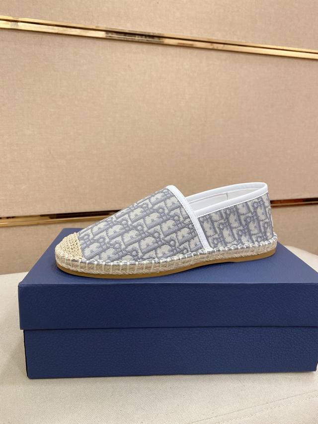 工厂P价 高品质 迪奥 Dior 男士最新款一脚蹬乐福休闲鞋专柜同步上市原版一比一复刻面料：意大利进口面料、做工纯手工拉线，生胶透气防滑大底，内里透气舒适小绵羊