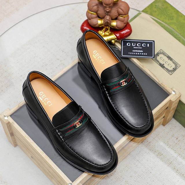 工厂P价 古驰 Gucci 官网男士商务正装皮鞋更新香港专柜同步新款完全一比一复刻出货专柜品质零差距0外均采用进口牛皮配原版五金扣皮内里制作，2色，配码 38-