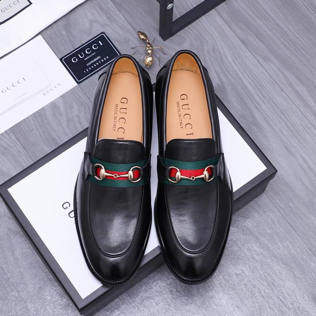 商品商标：Gucci 古驰 商务休闲皮鞋 正码码数: 38-44 45订做不退换 商品材料：精选牛皮鞋面 牛皮内里 原版大底