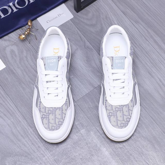商品商标：Dior 迪奥 休闲鞋 正码码数: 38-44 商品材料：精选牛皮配透气飞织鞋面 皮内里 原版大底