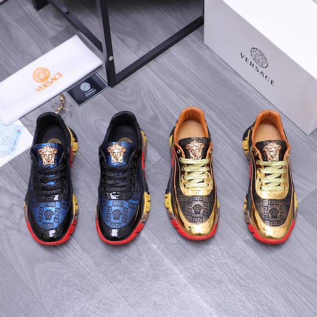 商品商标：Versace 范思哲 休闲鞋 正码码数: 38-44 45订做不退换 商品材料：精选漆面牛皮配压纹鞋面 皮内里 原版大底
