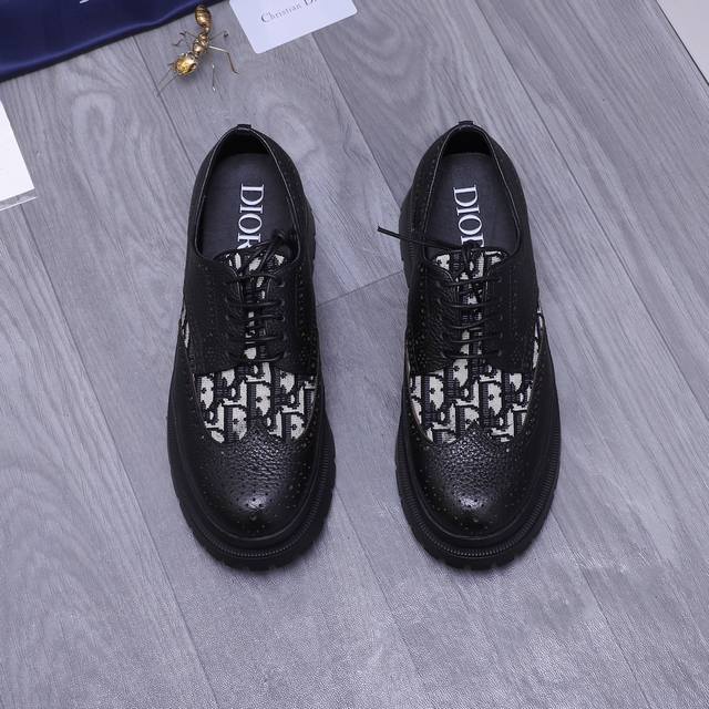 商品商标：Dior 迪奥 休闲商务皮鞋 正码码数: 38-45 商品材料：精选牛皮拼接透气织布鞋面 牛皮内里 橡胶大底