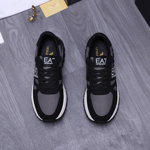 商品商标：Armani 阿玛尼 休闲鞋 正码码数: 38-44 商品材料：精选反绒牛皮拼接透气鞋面 网内里 橡胶防滑大底