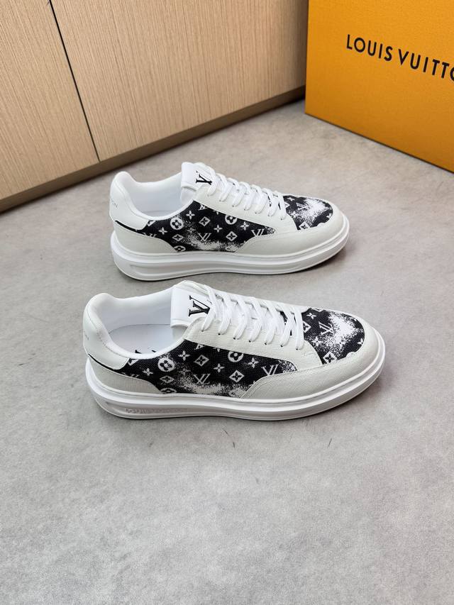 Louis Vuitton 路易威登 -高端品质 原单休闲运动鞋 -鞋面：进口手掌纹小牛皮、品牌图腾高丝光帆布、鞋舌.后跟；丝印高周波品牌Logo -内里：品牌