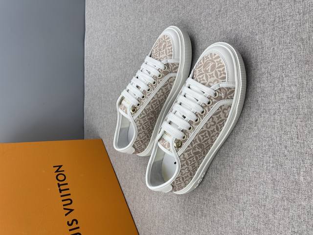 Louisvuitton2025夏季新款真皮拼布休闲运动板鞋带花带字暗花帆布鞋平底女系带， 情侣款 正品拆版一比一调楦出格开模 ，码数：35 46 女40 41