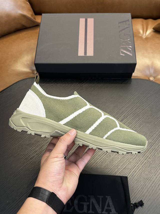 Zegna 杰尼亚 Techmerino Sock 2.0 套穿休闲鞋｜轻便休闲男鞋｜采用活力十足的高科技设计｜柔软的全针织 Techmerino羊毛鞋面饰有新