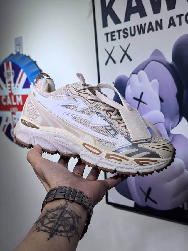 Off-White Be Right Back 圆头系带 舒适轻便生活休闲鞋 老爹鞋 男女同款 米棕色。 尺码：36-45
