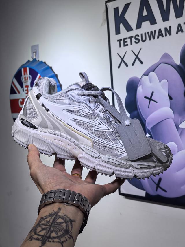 Off-White Be Right Back 圆头系带 舒适轻便生活休闲鞋 老爹鞋 男女同款 白灰银色。 尺码：36-45