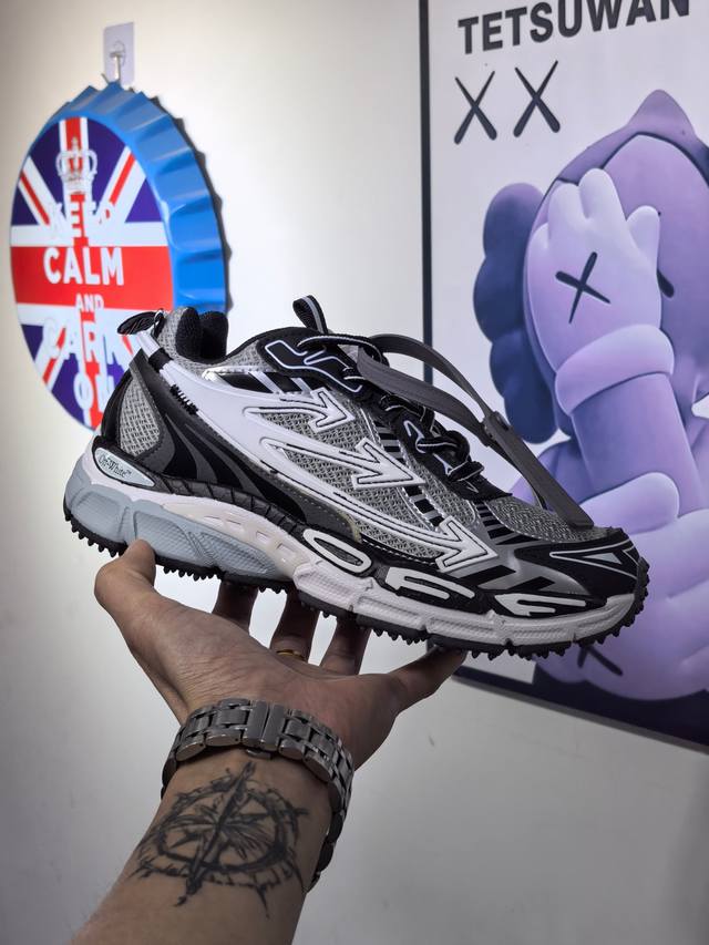 Off-White Be Right Back 圆头系带 舒适轻便生活休闲鞋 老爹鞋 男女同款 白黑色。 尺码：36-45