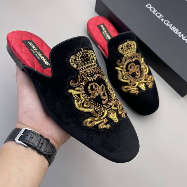 实价批 Dolce & Gabbana 高品质印度丝 纯手工刺绣D&G 原版进口天鹅绒面料 一体式裁剪 体现专柜品质 水染牛皮内里 原版大底 高品质 码数38-