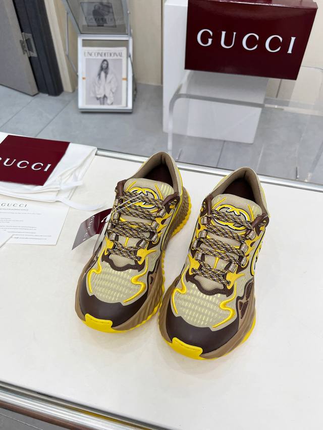 高版本 Gucci Ripple 新款波浪鞋 超极轻便舒适脚感 织物面料更加透气 3D互扣式双G皮革贴式为整个设计增添亮眼点缀 立体刺绣轻松拿捏时髦感 原版复刻
