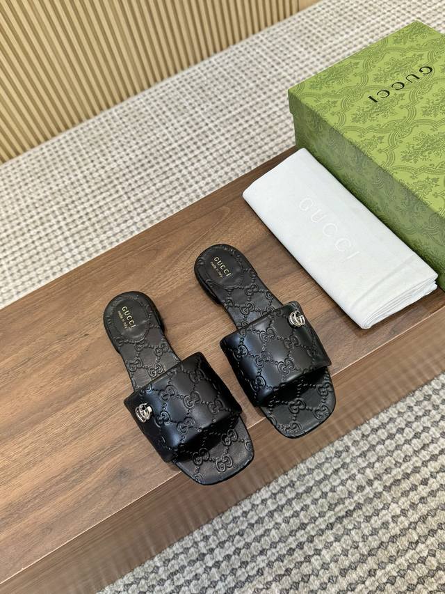 Gucci 25 季新款女士拖鞋 六色可选 码数：35-42 橡胶底