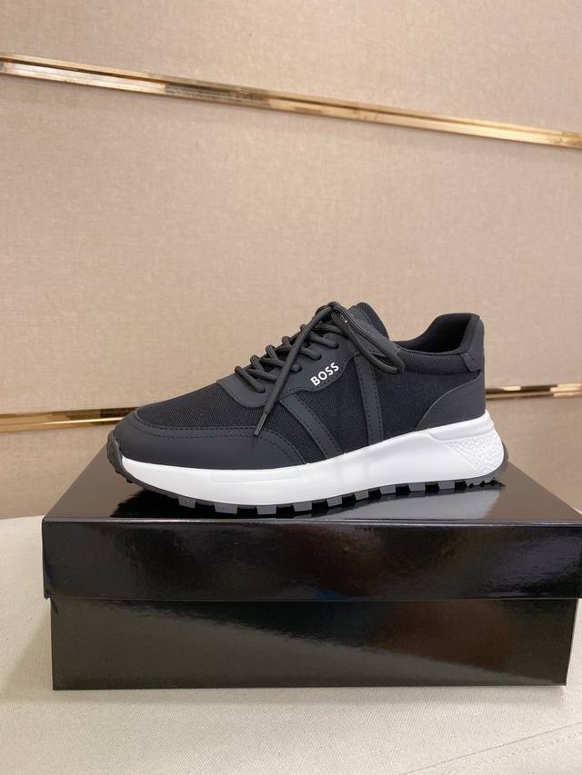 工厂P价 Boss 最新休闲男鞋，欢迎1:1对比，爆单款Boss香港专柜休闲鞋，专柜品质，支持验货，优质做工，鞋面采用意大利进口胎牛皮 透气网里羊皮鞋垫原版时尚