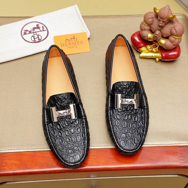 工厂P价 Hermes 爱马仕专柜同款经典套脚鞋1:1开模原单品质采用进口头层牛皮猪皮内里超高档男鞋皮鞋沉实稳重 非常特别色，可选！码数38-45