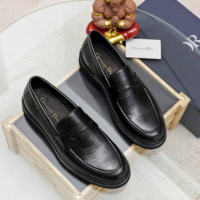 工厂P价 Dior 迪奥 香港专柜新款休闲男鞋上市 官网1:1制作 意大利编织牛皮+水染皮内里 欧美大师设计 完美造型打造专柜品质，纯色橡胶耐磨大底加经典炫头！