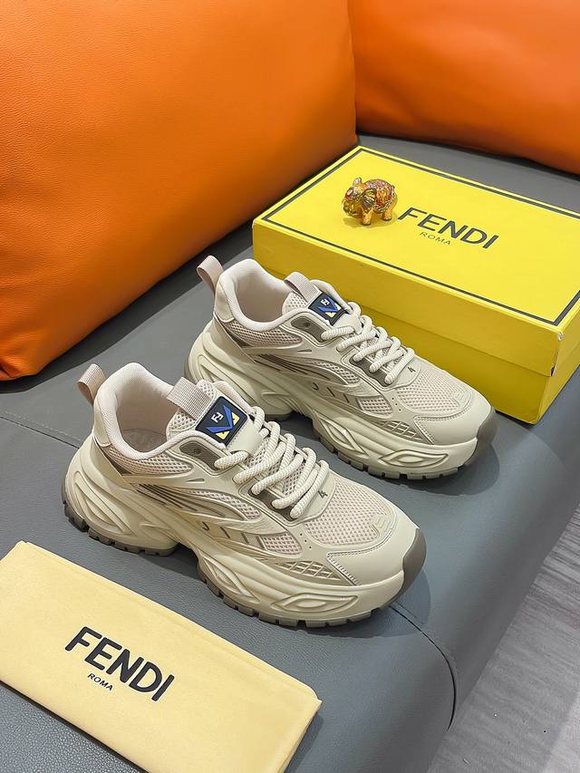 商品名称：Fendi 芬迪 实价： 正规码数: 38-44 休闲鞋 商品材料：精选 牛皮鞋面，柔软羊皮内里；原厂大底。