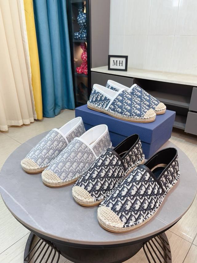 出厂价P Dior 高品质男士最新款一脚蹬乐福休闲渔夫鞋专柜同步上市原版一比一复刻面料：意大利进口防水面料、做工纯手工拉线，生胶透气防滑大底，内里透气舒适小绵羊