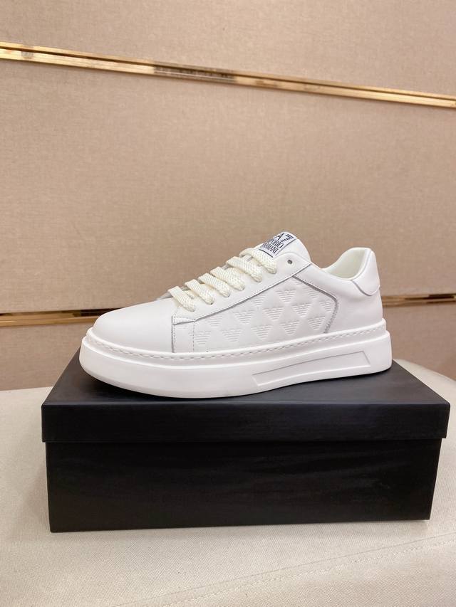 工厂P价 Armani 阿玛尼 官网同步最新款鞋面采用进口牛皮。牛皮皮内里，发泡大底，顶级手工一针一线做工精细绝对满足那些追求高奢品质的完美主义型男 38 44
